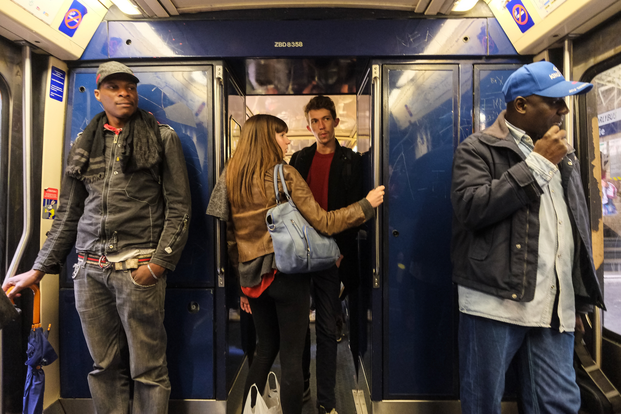 FUJIFILM X-E1, 14mm, 1/30s, f/2.8, ISO 3200