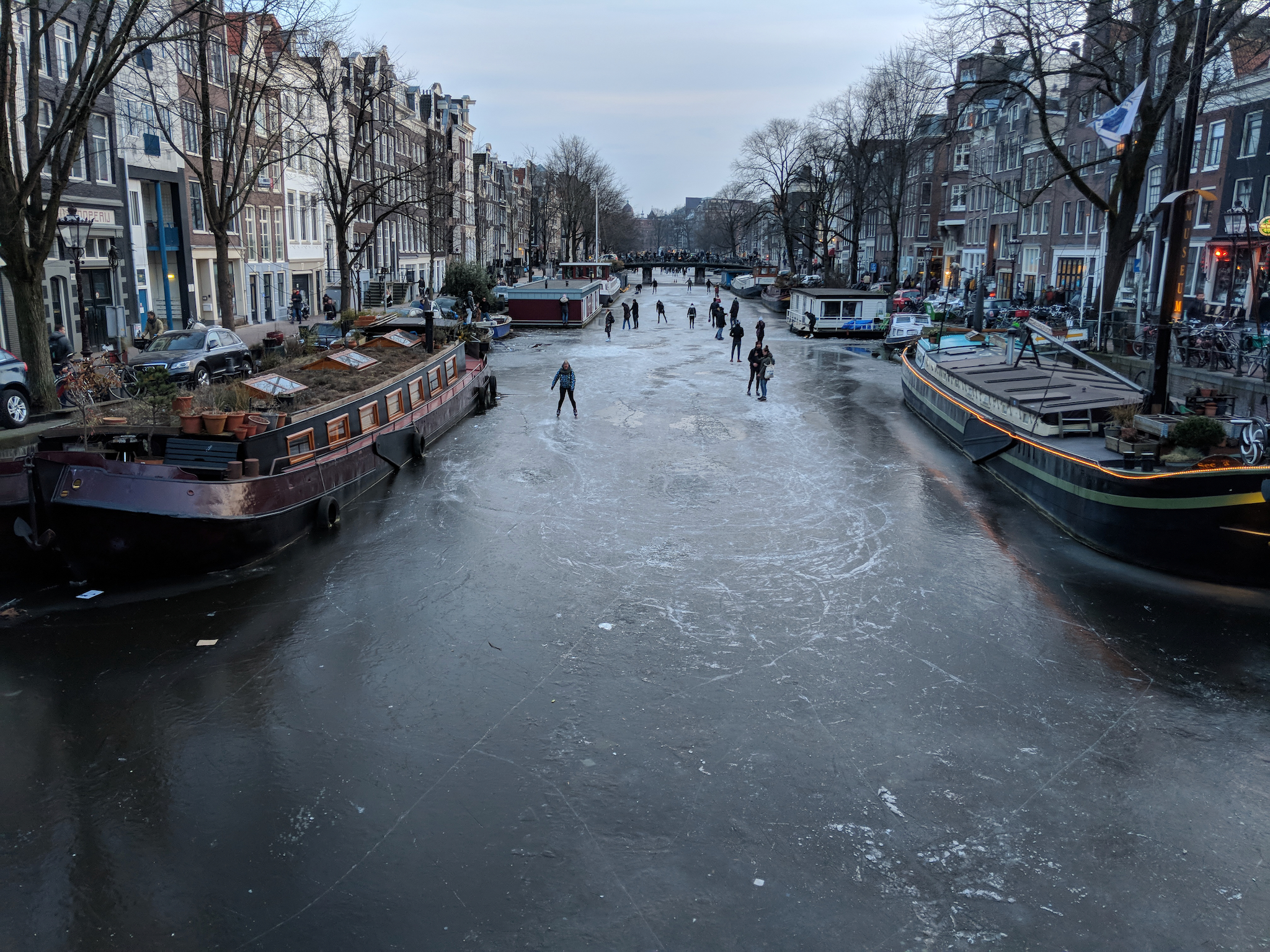 Google Pixel 2, 4mm, 1/100s, f/1.8, ISO 69