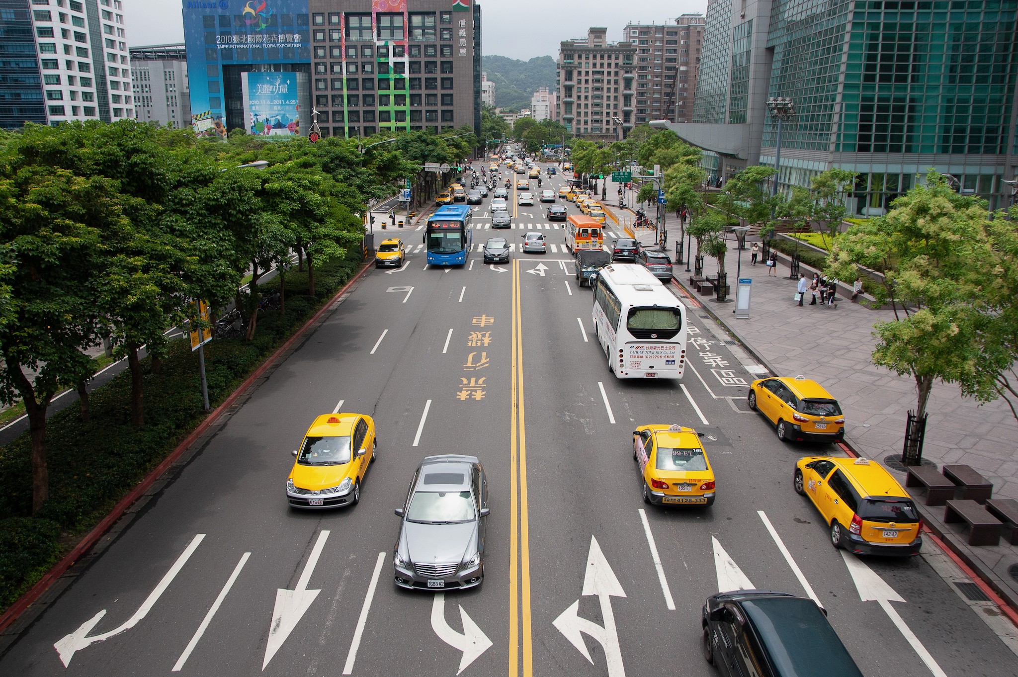 NIKON CORPORATION NIKON D40, 18mm, 1/1000s, f/7.1, ISO 400