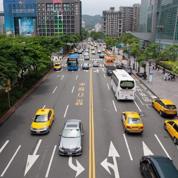 NIKON CORPORATION NIKON D40, 18mm