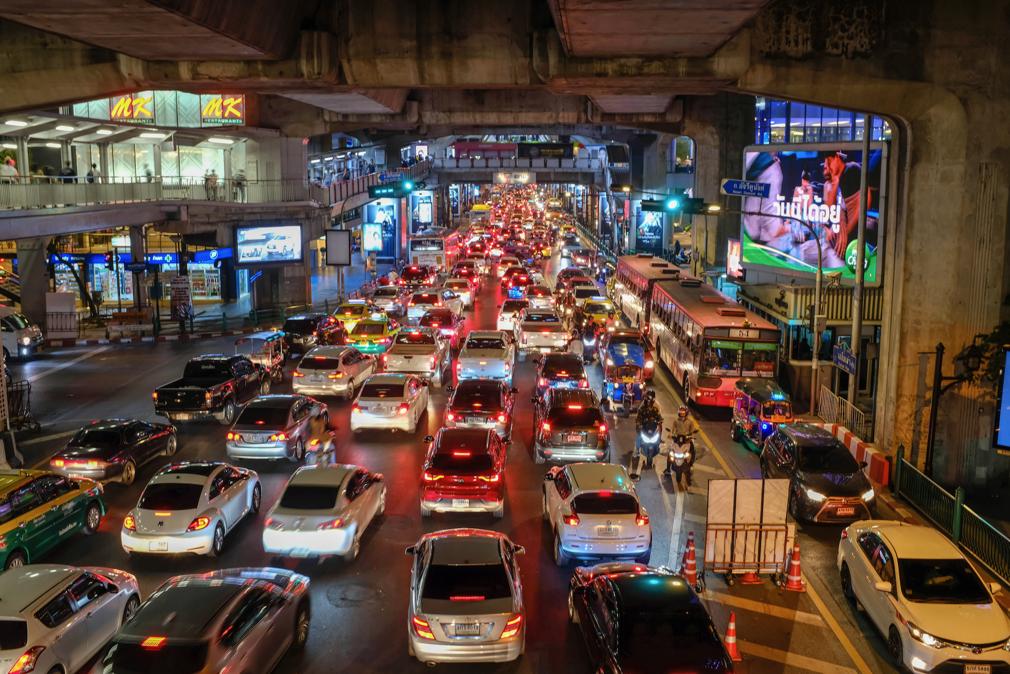 FUJIFILM X100F, 23mm, 1/3s, f/5.6, ISO 200